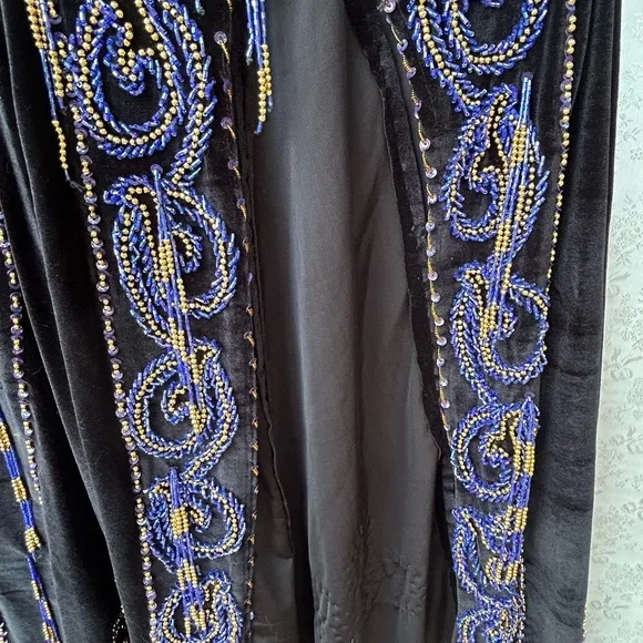 VINTAGE VELVET EGYPTIAN BEADED DRESS - Picture 7 of 13